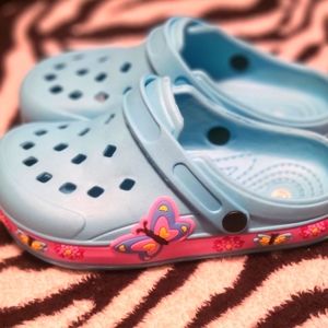 Girls crocs
